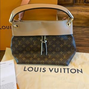 Louis Vuitton Tuileries Besace Purse